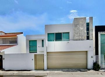 Casa de 3 habitaciones, Veracruz · Hermosa Casa en Venta en Fraccionamiento Palmas de Medellín, Veracruz