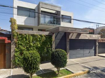 Casa de 5 habitaciones, Naucalpan de Juárez · Casa en Venta en Lomas de Tecamachalco, Naucalpan.