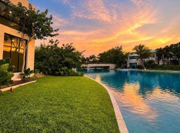 93e7682cf1f45373e3f478bbcd9cbb5c9012646c58e071a36cfdf2b58155e457 · Residencia de Lujo Frente Al Lago en Yucatán Country Club con 5 Recámaras