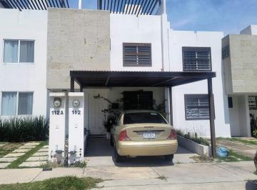 Casa · 160m² · 3 Recámaras · 2 Estacionamientos · Casa Amueblada en Renta en Cordillera Residencial, León, Guanajuato