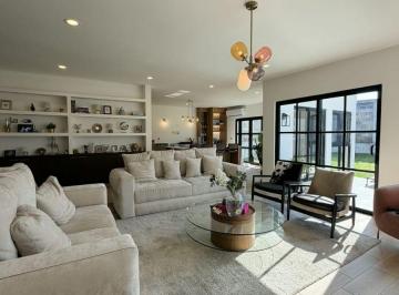 Casa de 4 habitaciones, Alvarado · Casa Residencial en Renta o Venta