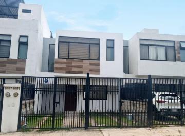 Casa en condominio · 99m² · 2 Recámaras · 2 Estacionamientos · Casa en Venta en Zimalta, Tlaquepaque