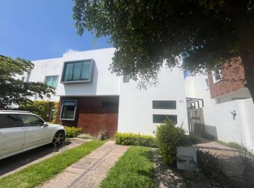 Casa en Condominio en Renta en Fraccionamiento La Rioja · Casa en Condominio en Renta en Fraccionamiento La Rioja