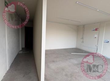 Local comercial · 78m² · 40 Estacionamientos · Local en Renta Al Norte, Enfrente a La Clínica 3