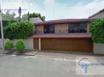 Casa · 1200m² · 3 Recámaras · 3 Estacionamientos · Casa en Venta en La Petrolera Chairel en Zona Dorada Tampico, Tam