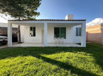 Casa de 2 habitaciones, León · Casa en Renta Amueblada de 1 Planta Sobre Carretera León - Lagos