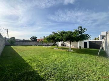 Terreno / Lote , Xochitepec · Terreno Bardeado con Servicios en Residencial