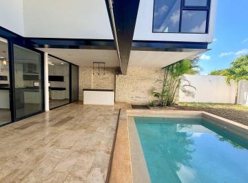 Casa · 358m² · 4 Recámaras · 2 Estacionamientos · Casa en Venta en Esquina de 4 Rec, en Privada Residencial Nortemérida. - (4)