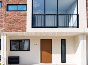 Casa en condominio · 104m² · 3 Recámaras · 2 Estacionamientos · Casa en Renta en Lomas Altosur, Guadalajara