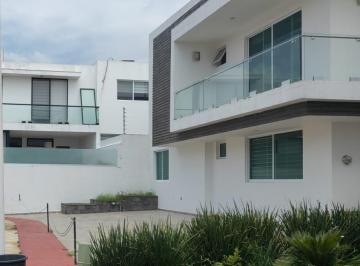 Casa en condominio de 6 habitaciones, Tlajomulco de Zúñiga · Vendo Fabulosa Casa 2 en 1 en Residencial La Rioja