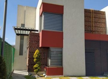 Fachada · Hermosa Residencia