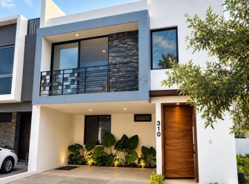 Casa en condominio de 4 habitaciones, Zapopan · Casa Nueva en Venta en Solares Altanza con 4 Recámaras y Estudio