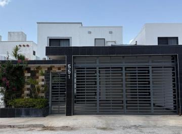 Casa de 4 habitaciones, Mérida · Excelenete Casa de 4 Recamaras con Piscina