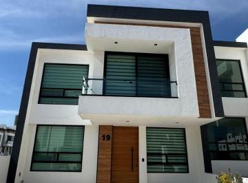 Casa en condominio de 4 habitaciones, Querétaro · Hermosa Casa en Venta en Condominio Dolce, Fracc. El Nuevo Refugio Queretaro