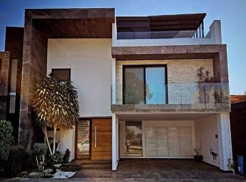 Casa en condominio de 3 habitaciones, Puebla · Casa en Renta Colonia Fraccionamiento Bosques de Zavaleta, Frente Area Verde, 3 Recamaras, 4 Baños