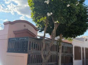 Casa de 2 habitaciones, Hermosillo · Casa en Renta Amueblada en Villa Bonita
