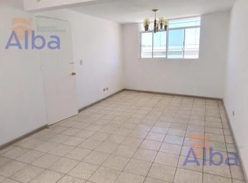 Casa · 102m² · 2 Recámaras · 1 Estacionamiento · Casa en Renta de Una Planta en Barrio de La Salud a un Paso del Centro