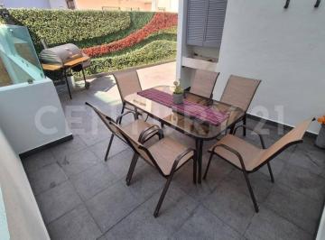 Casa · 132m² · 3 Recámaras · 2 Estacionamientos · Casa Tipo Townhouse en Venta con Roof Garden Privado en Benito Juárez