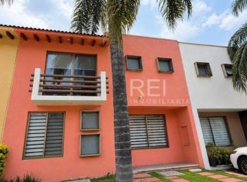 Casa · 177m² · 3 Recámaras · 2 Estacionamientos · Casa en Renta Privanza Camino Real a Colima