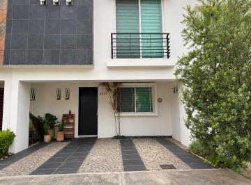 Casa en Venta de 3 habitaciones Rinconada Del Valle · Casa en Venta en Rinconada de Los Fresnos, Zapopan