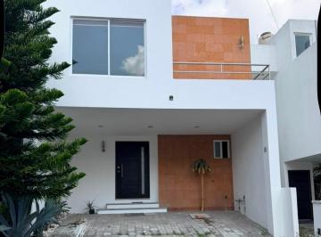Casa de 3 habitaciones, Puebla · Se Renta Casa en Britania La Calera Puebla
