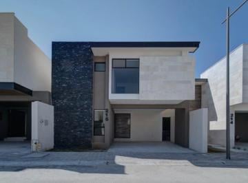 1 · Casa en Renta en Privanzas del Campestre | Privada Acacia | 4 Recámaras