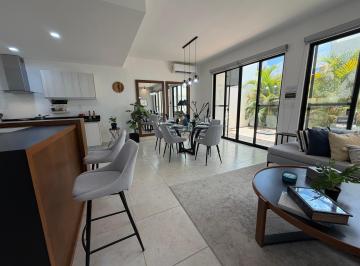 Casa de 3 habitaciones, Benito Juárez · Casa en Venta en Cancun - Av, Huayacan