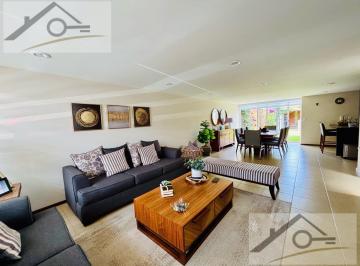 Casa en condominio · 180m² · 3 Recámaras · 2 Estacionamientos · Casa en Condominio - Fraccionamiento Bosque de Las Fuentes Residencial