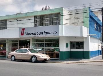 Oficina , Monterrey · Se Renta Para Oficinas o Consultorios en 1er Piso con 190 m² Frente Alameda Central Monterrey
