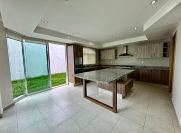 Casa en condominio de 4 habitaciones, Metepec · Casa en Venta en Metepec, Zona de Sams, Costco, Galerias, Escuelas y Bancos