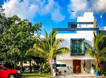 Casa · 180m² · 3 Recámaras · Venta Hermosa Residencia en Residencial Arbolada Dm1526