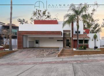 Casa de 5 habitaciones, Tlajomulco de Zúñiga · Residencia en Venta en Campo Nogal, Tlajomulco, 5 Recámaras