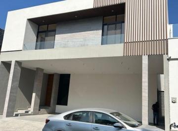 Casa de 3 habitaciones, Monterrey · Casa en Venta en Carretera Nacional