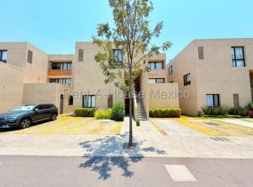 Departamento de 3 habitaciones, El Marqués · Zakia Rento Departamento Pb con Jardin en Privada con Amenidades 3 Recamaras 2 Baños 2 Coches