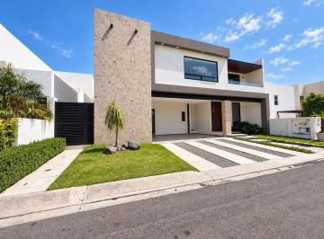 Casa en condominio de 3 habitaciones, Querétaro · Renta Casa en Mision de Conca a 5 Min de Bernardo Quintana con Amenidades