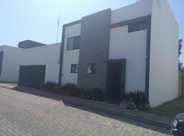 Casa de 3 habitaciones, Puebla · Venta de Residencia Amueblada y Equipada en Residencial Privado
