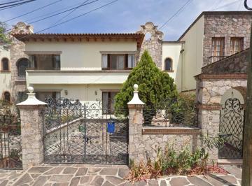 Casa de 6 habitaciones, San Miguel de Allende · Casa en San Miguel de Allende, Guanajuato. ¡Súper Precio!