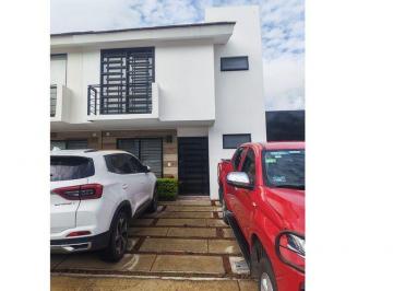 Casa · 104m² · 2 Recámaras · 3 Estacionamientos · Casa en Venta Altara 2