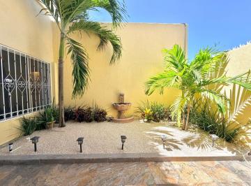 Casa de 5 habitaciones, Solidaridad · Casa en Venta en La Toscana, Playa del Carmen