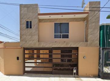 Casa de 3 habitaciones, Apodaca · Venta de Hermosa Casa Ubicada en Paseo de Las Palmas, Cdad Apodaca, Nuevo Leon