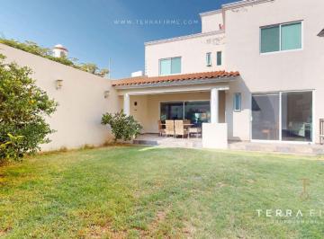 Casa de 4 habitaciones, Querétaro · Casa en Venta en Balcones del Acueducto, Querétaro