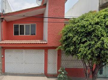Casa de 5 habitaciones, Nezahualcóyotl · Venta de Casa Bellas Artes 64 Cd. Nezahualcoyotl