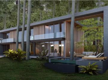 Casa · 470m² · 3 Recámaras · 2 Estacionamientos · Avándaro, Casa con Jardín Privado, Propiedad Fraccional