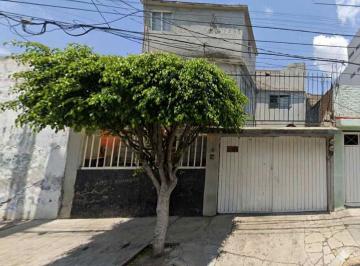 Casa de 3 habitaciones, Nezahualcóyotl · Venta de Casa en California, Nezahualcoyotl