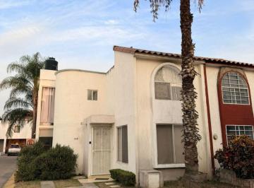 Casa de 3 habitaciones, San Pedro Tlaquepaque · Casa en Venta en Los Olivos Tlaquepaque - Coto Olmo 146