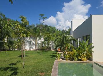 Casa de 3 habitaciones, Mérida · Casa de Lujo de Una Sola Planta con Jardín, Piscina, Paneles Solares y Sistemas de Respaldo Completo