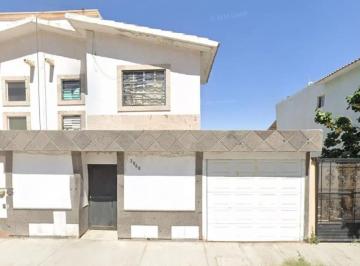 Casa de 4 habitaciones, Gómez Palacio · Casa en Gómez Palacio, Durango. ¡Súper Precio!