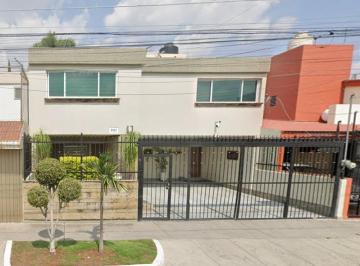 Casa de 5 habitaciones, Guadalajara · Casa en Guadalajara, Jalisco. ¡Súper Precio!