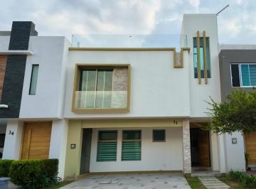 Casa · 209m² · 3 Recámaras · 2 Estacionamientos · ? Moderna y Amplia Residencia Amueblada en Renta en Solares Residencial