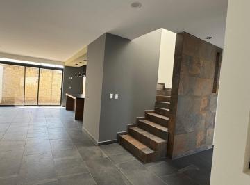 Casa · 209m² · 2 Estacionamientos · Casa en Venta Zona Sur en León, Guanajuato Mayorca Residencial